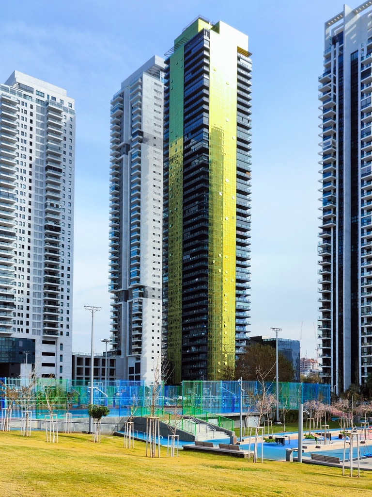 להשכרה - 4 חדרים, Eden Tower, פארק הים, בת ים